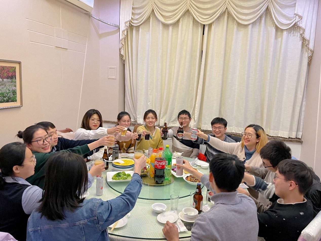 Year-end summary and dinner party for 2021
